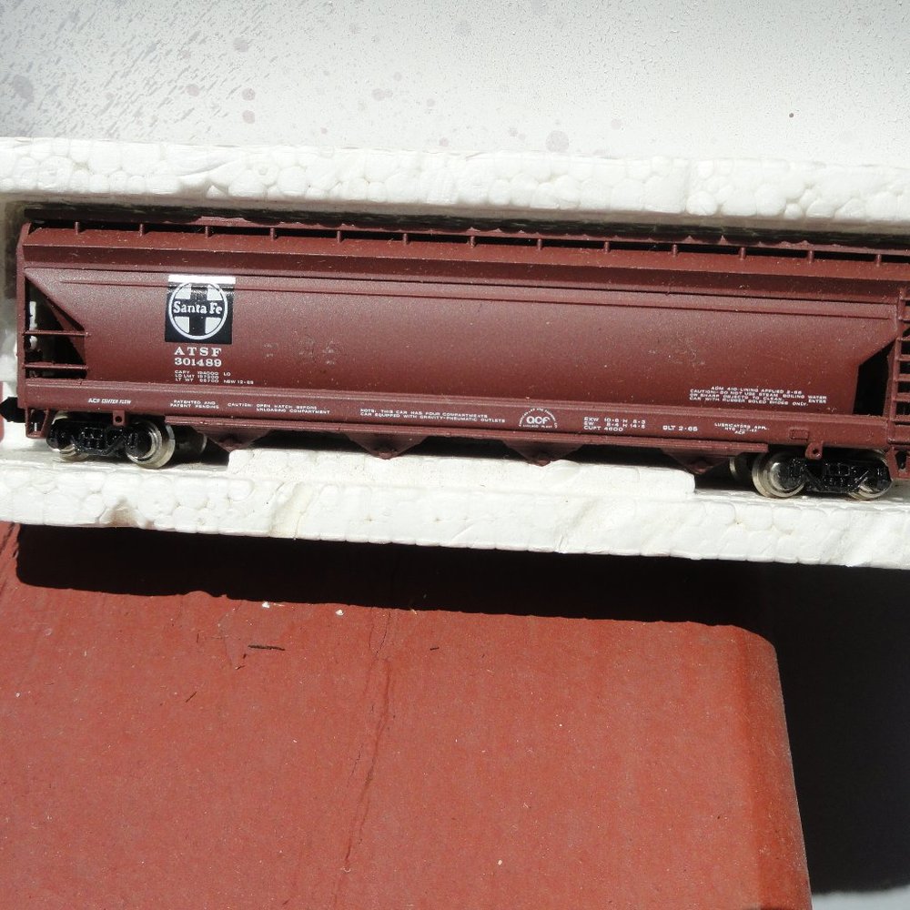 VTG Bachman N Scale Santa Fe Hopper Train car~NICE~detailed~Train fan